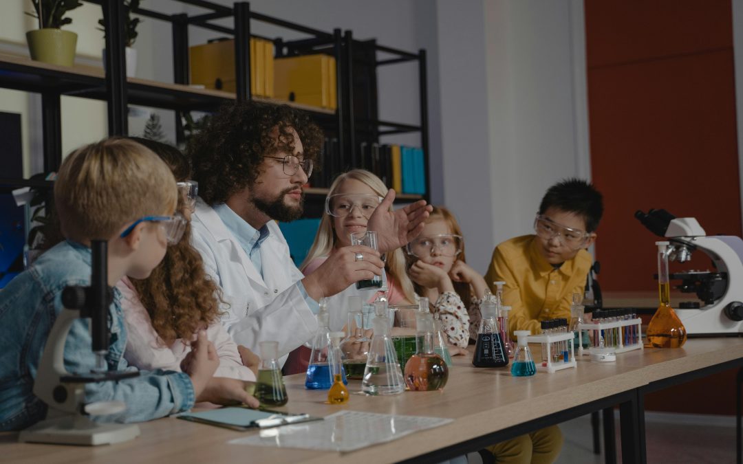 Adventures in STEM: Exciting Experiments and Projects for Young Scientists